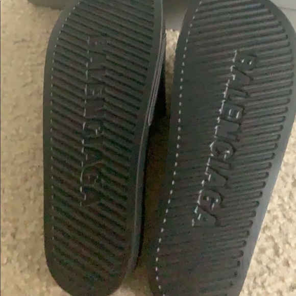 Balenciaga Pool Slide BB Black “Glow” - Picture 4 of 5